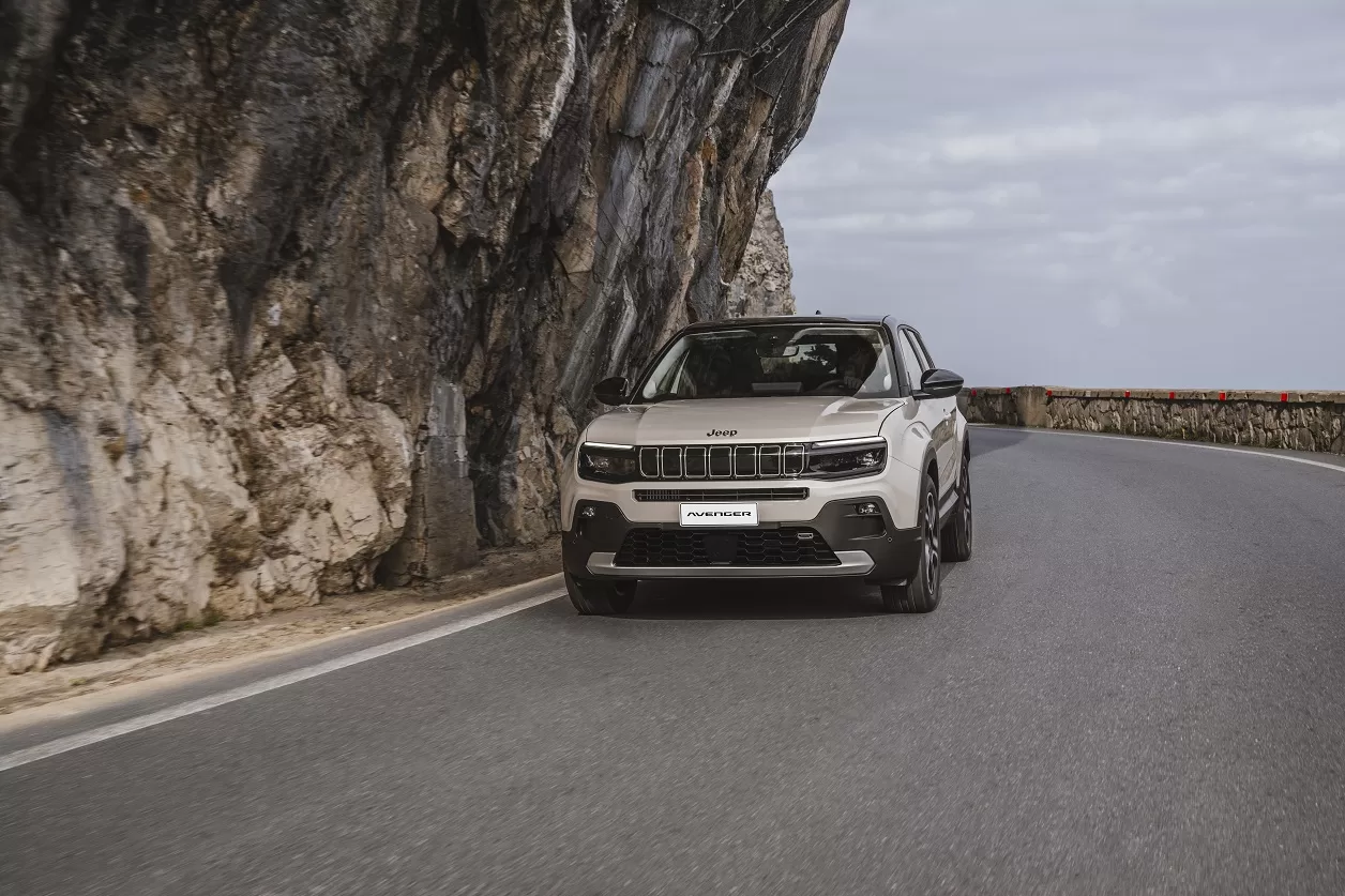Jeep Avenger expands the range: e-Hybrid is now available in Europe - The  Auto Magazine